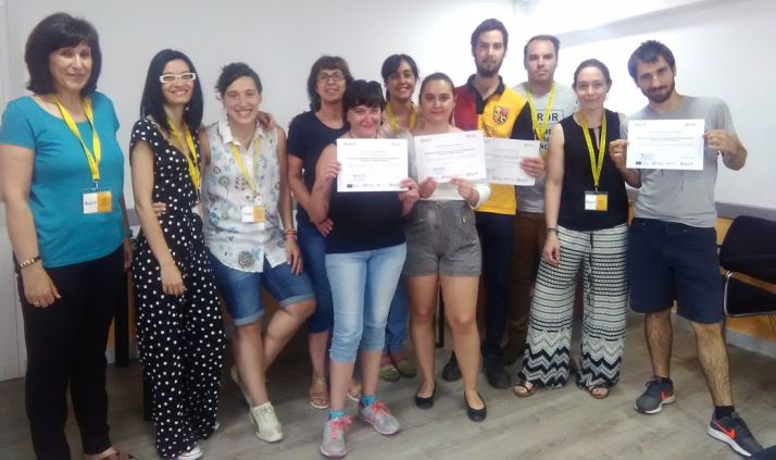 Docentes y alumnos tras la conclusión del programa. 