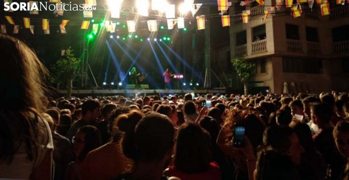 Camela llena San Leonardo en uno de los conciertos principales del verano en la provincia