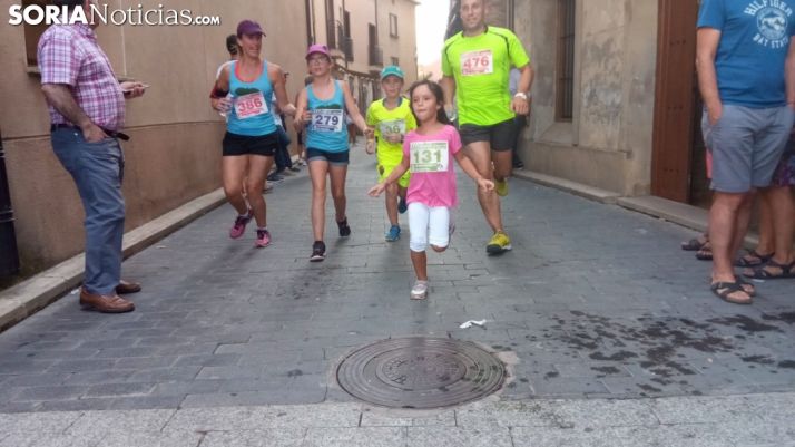 GALERÍA: Cientos de zancadas en homenaje a Fermín Cacho en Ágreda
