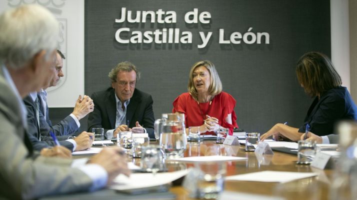 Del Olmo con De Santiago este lunes. /Jta.