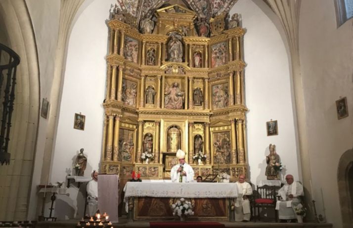 La eucaristía oficiada por el obispo de Osma-Soria. /Dip.