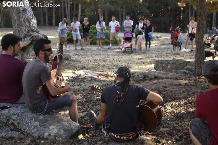 GALERÍA: Música, improvisación y explosión natural en Duruelo