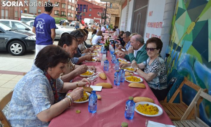 Una imagen de la comida de hermandad del barrio capitalino. /SN