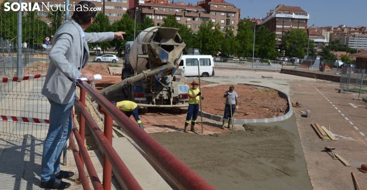 El alcalde en su visita a las obras. /SN