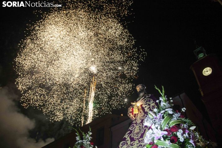 Galería de la multitudinaria y emotiva Bajada de Jesús en Almazán