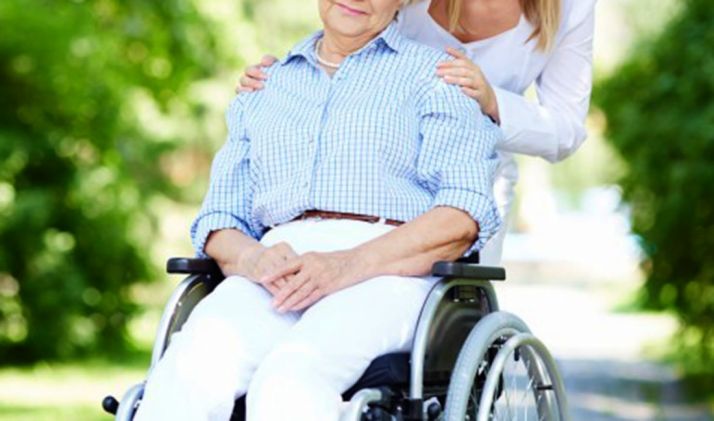 Las plazas estaban destinadas, entre otras, para trabajar en residencias de tercera edad. 