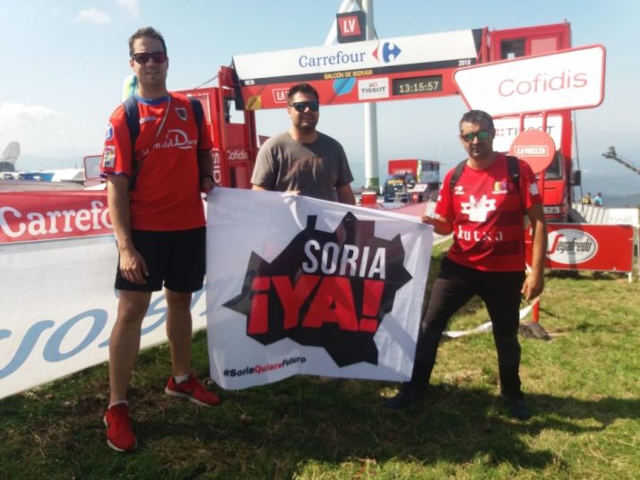 La bandera de Soria, ¡YA! ondea en el Balcón de Bizkaia. Plataforma Soria, ¡YA!