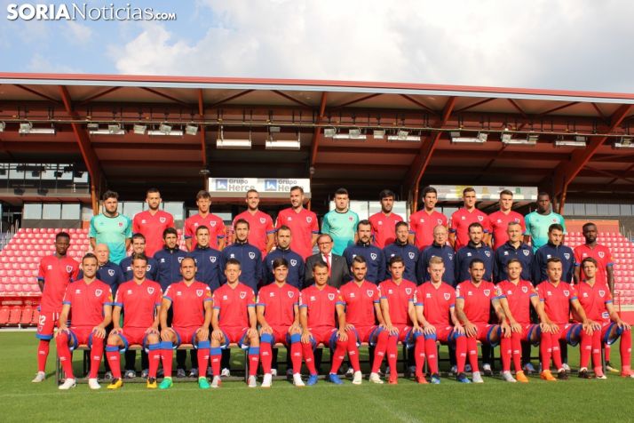 El CD Numancia se realiza la foto oficial de la temporada 2018-19 en Los Pajaritos