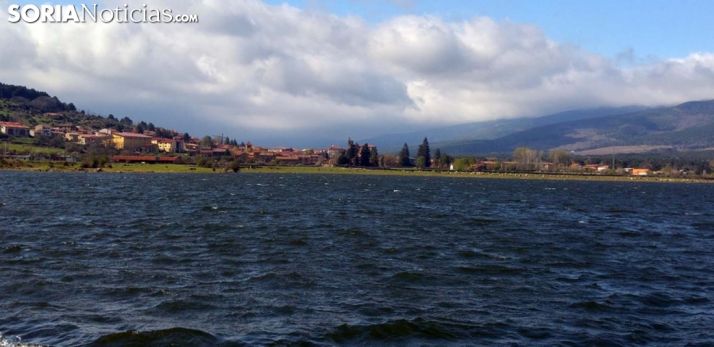 Sin precipitaciones, el embalse continúa a la baja
