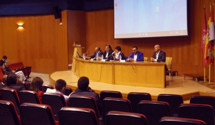 Imagen de la apertura del congreso, este miércoles en el Campus. /Dip.