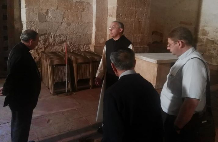 El Obispo de Osma-Soria visita el monasterio de Santa María de Huerta