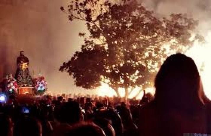 Almazán vive esta noche su espectacular Bajada de Jesús