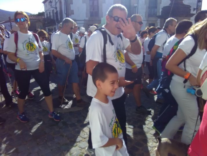 500 personas participan en Ven con Fadess al Valle