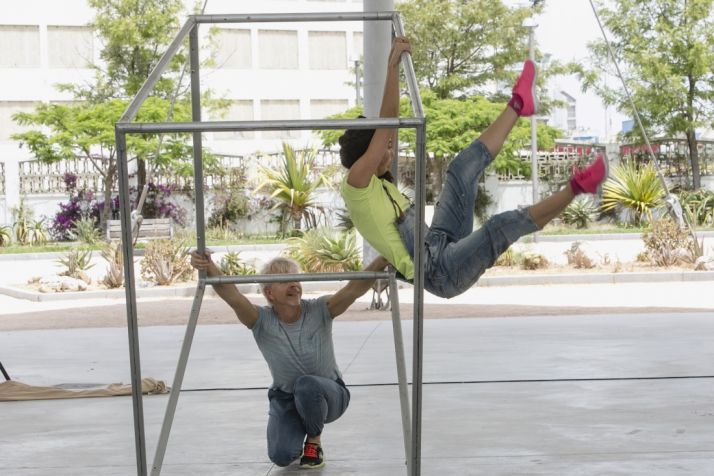 Danza contemporánea con la compañía Larumbe Danza y la obra En mi casa infinita