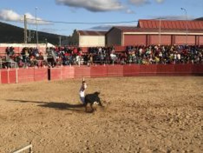 Paella popular y concurso de recortadores en Ólvega