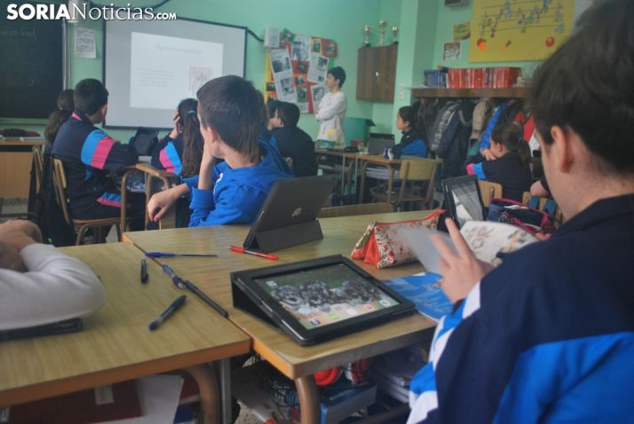 Niño en un aula de Escolapias de Soria. SN