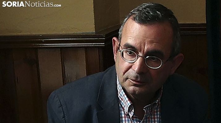 Cs critica que el equipo de Gobierno solo sabe subir impuestos sin atenerse a las normas