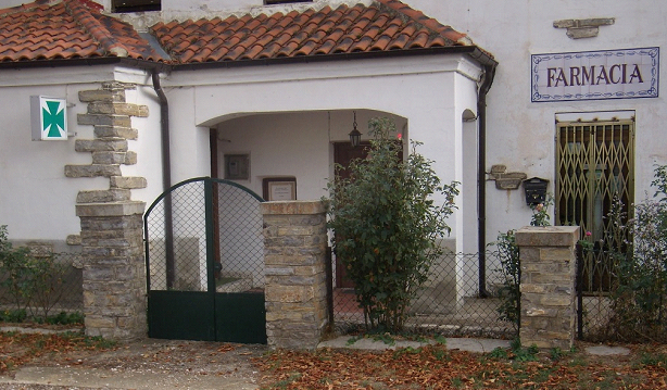 Hasta 80 kilómetros en coche para comprar un analgésico