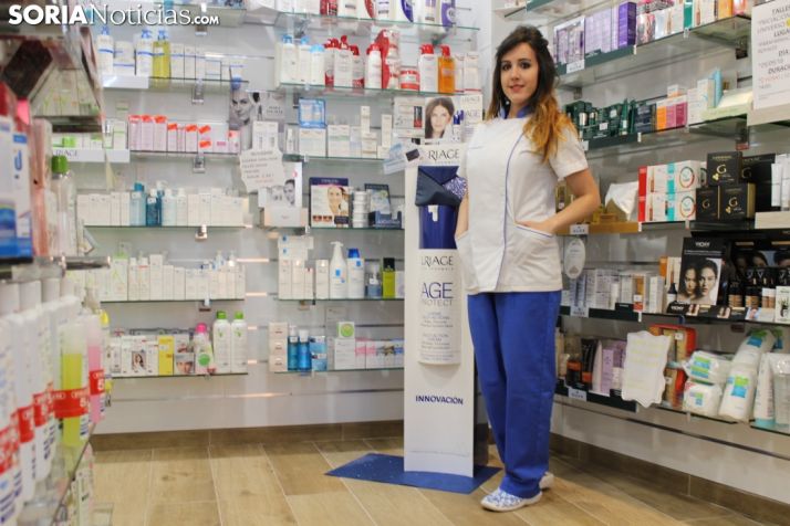 María José Abad regenta la Parafarmacia de Los Royales. SN