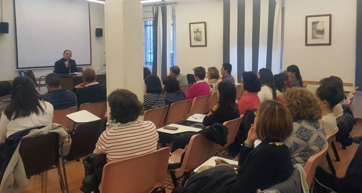 Una imagen del encuentro este miércoles. /DOS