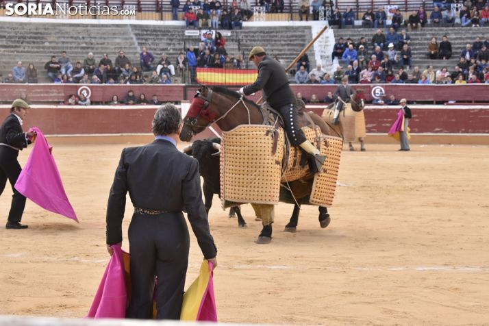 GALERÍA: El Fundi Y Víctor Mendez ponen el arte al Homenaje a Palomar