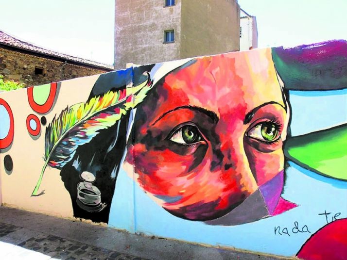 Imagen del mural que recuerda la figura de Santa Teresa de Jesús en Soria capital. Turismoensoria.
