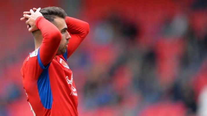 Alain Oyarzun, con la manos en su cabeza. LaLiga