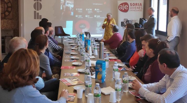 Un momento de la reunión de este martes. /FOES