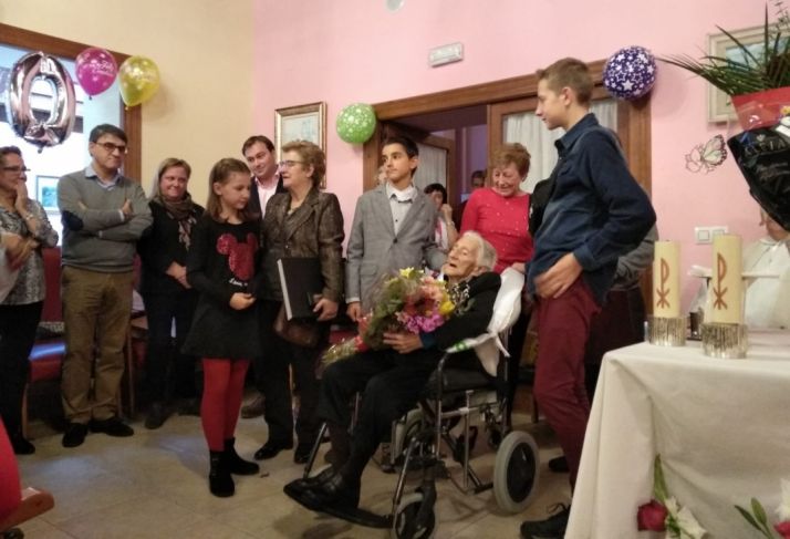 Vinuesa celebra con Gregoria Pérez sus 100 años de vida 