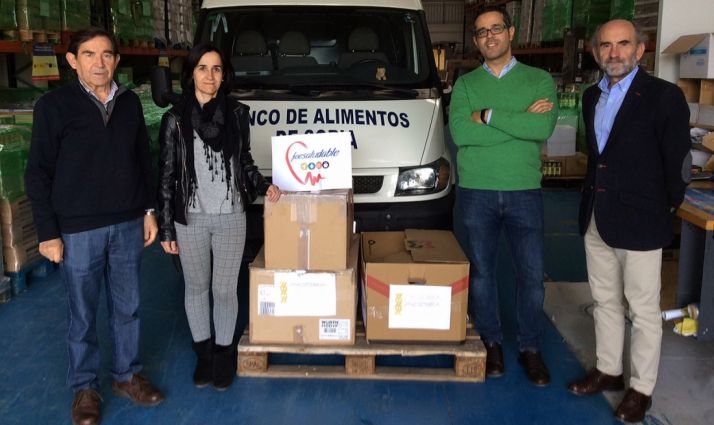 Una imagen de la entrega en el almacén del BALSO, en el polígono de Valcorba. /FOES