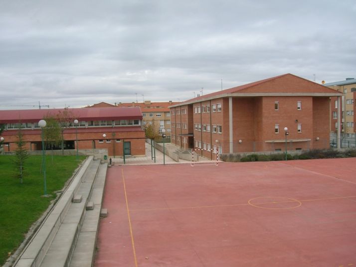 6 estudiantes de El Burgo de Osma reciben sus becas al estudio 