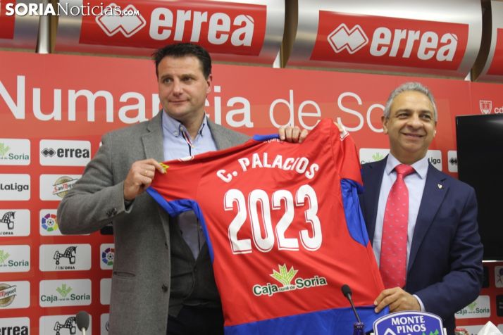 César Palacios renueva su contrato con el CD Numancia hasta 2023