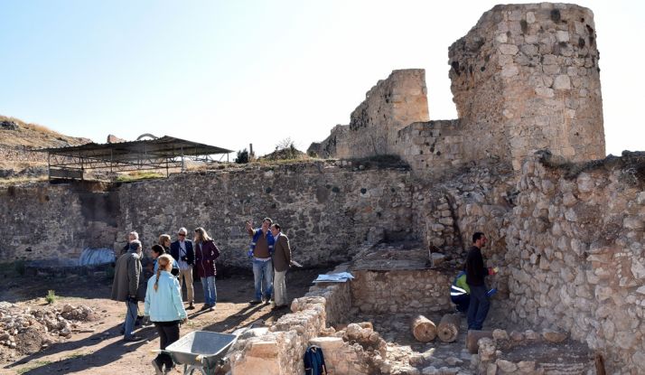 El delegado territorial , visitó en octubre, junto al equipo técnico, los resultados de las excavaciones. /Jta.