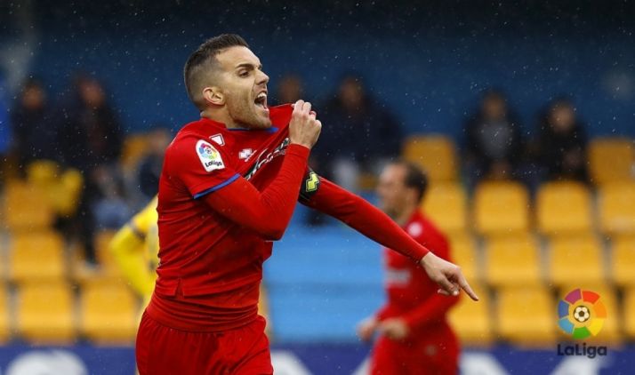 Julio Álvarez celebra un gol en Santo Domingo de Alcorcón. LaLiga