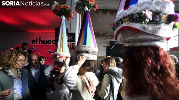 La ministra (izda.) este viernes en Presura. /SN