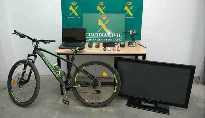 Objetos recuperados por la Guardia Civil. /GC