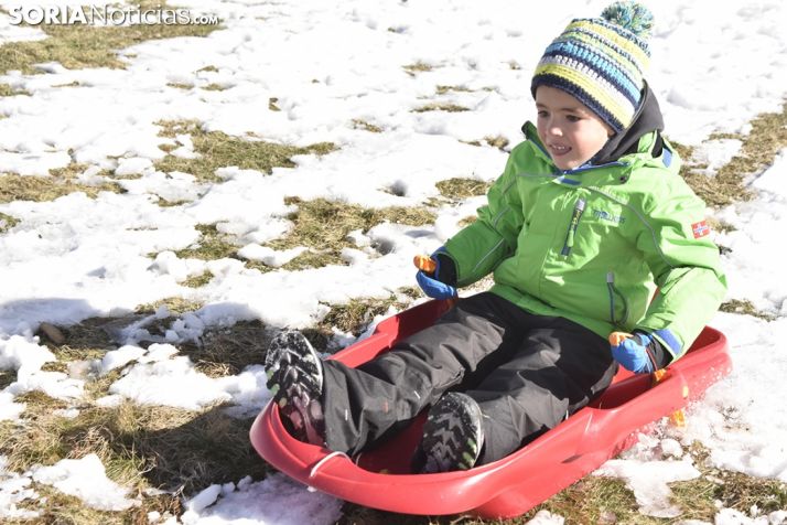 GALERÍA: Poca nieve pero muchos trineos en Santa Inés