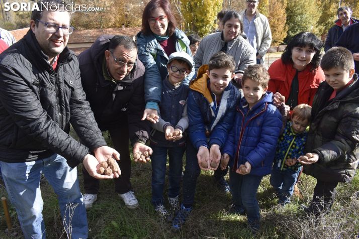 GALERÍA: Asovica lanza sus bombas de vida en el Sotoplaya