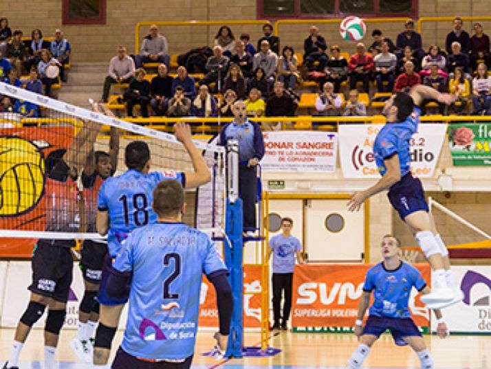 El Río Duero sumó su primer triunfo del curso (3-0) ante el CV Manacor. JL Almazán 