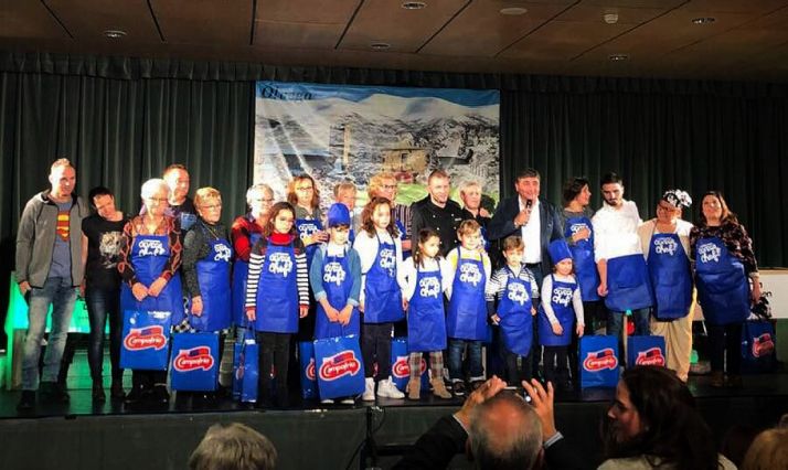 Foto de grupo con los participantes. /Ayto Olvega