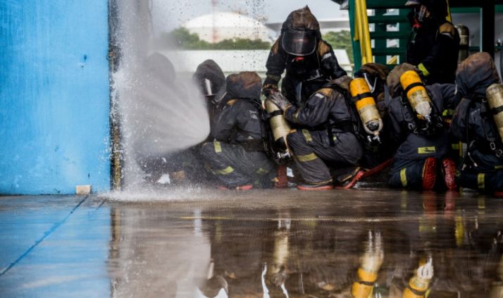 CSIF reclama unos servicios de bomberos públicos y con funcionarios públicos
