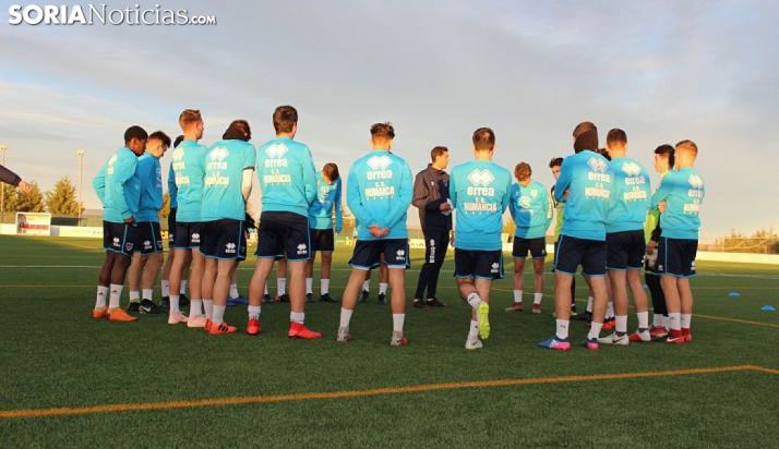 El Numancia Juvenil de Pablo Ayuso se ejercita en la Ciudad del Fútbol. SN