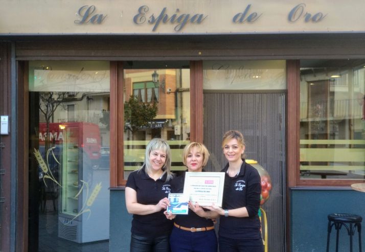 La cafetería La Espiga de Oro gana el concurso de Tapas de Cardo Rojo