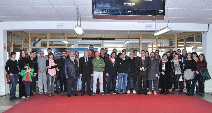 Foto de familia de El Hueco. 