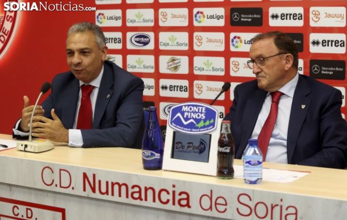 Moisés Israel (izda.) con Francisco Rubio en una imagen de archivo. /SN