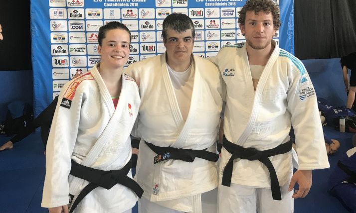 Rocío García (izda.), Sandra García y Alexis Rosa. 