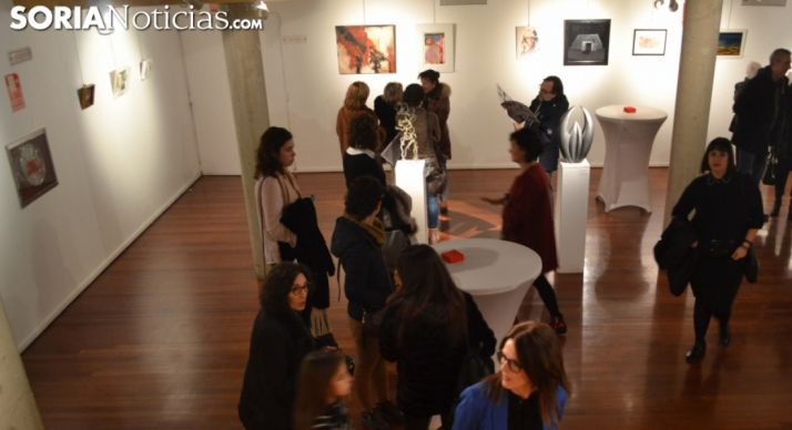 La exposición y subasta solidaria de Monreal se amplía hasta el 8 de enero