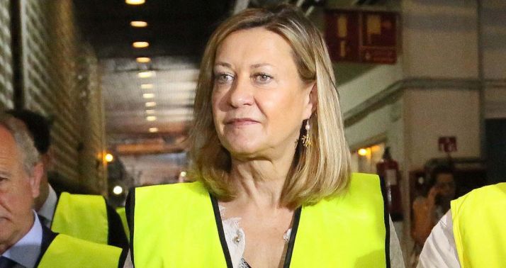 Pilar del Olmo en una visita a una factoría de Almazán. 