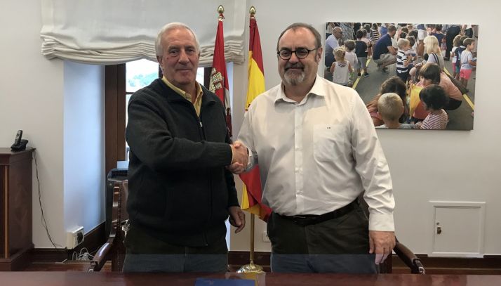 Jesús Corrales (izda. y Fernando Rey. /Jta.