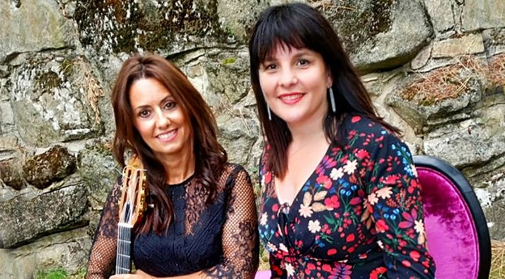 Sara (dcha.) y Ana, las componentes del dúo. 